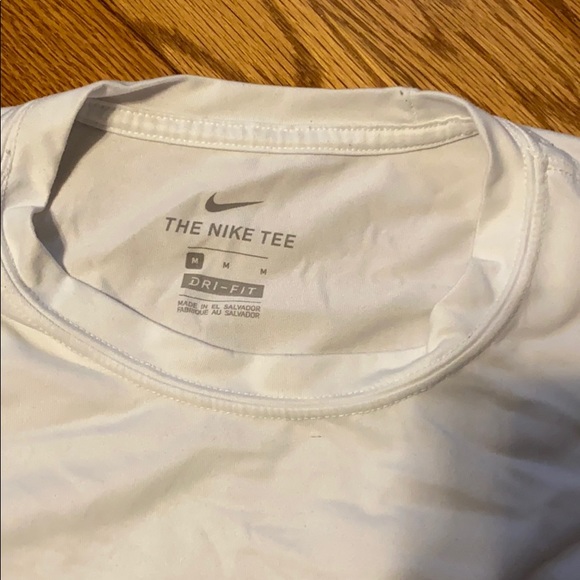 Excellent condition white Nike tee shirt - Picture 3 of 3